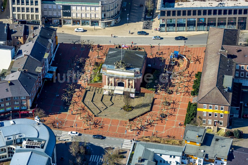 Wesel von oben - Platz- Ensemble Berliner-Tor-Platz in Wesel im Bundesland Nordrhein-Westfalen, Deutschland