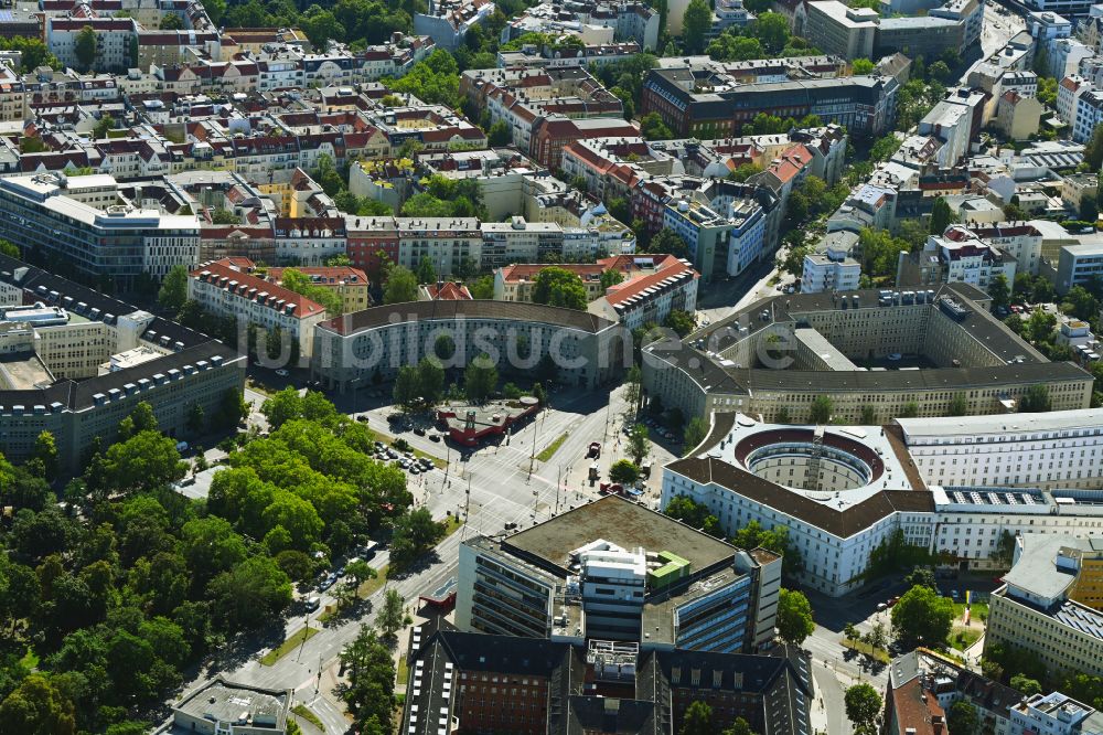 Berlin von oben - Platz- Ensemble Fehrbelliner Platz am Hohenzollerndamm im Ortsteil Wilmersdorf in Berlin, Deutschland