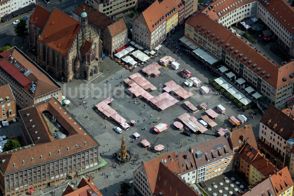 Nürnberg von oben - Platz- Ensemble Hauptmarkt Nürnberg in Nürnberg im Bundesland Bayern, Deutschland