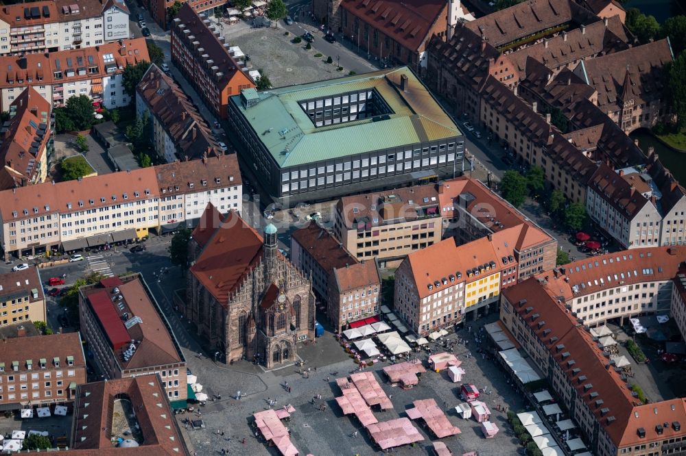 Nürnberg von oben - Platz- Ensemble Hauptmarkt Nürnberg in Nürnberg im Bundesland Bayern, Deutschland