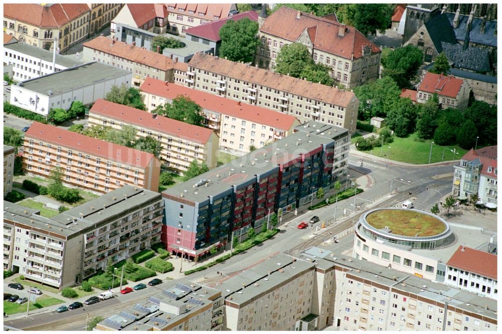 Luftaufnahme Halberstadt - Platz- Ensemble Holzmarkt in Halberstadt im Bundesland Sachsen-Anhalt, Deutschland