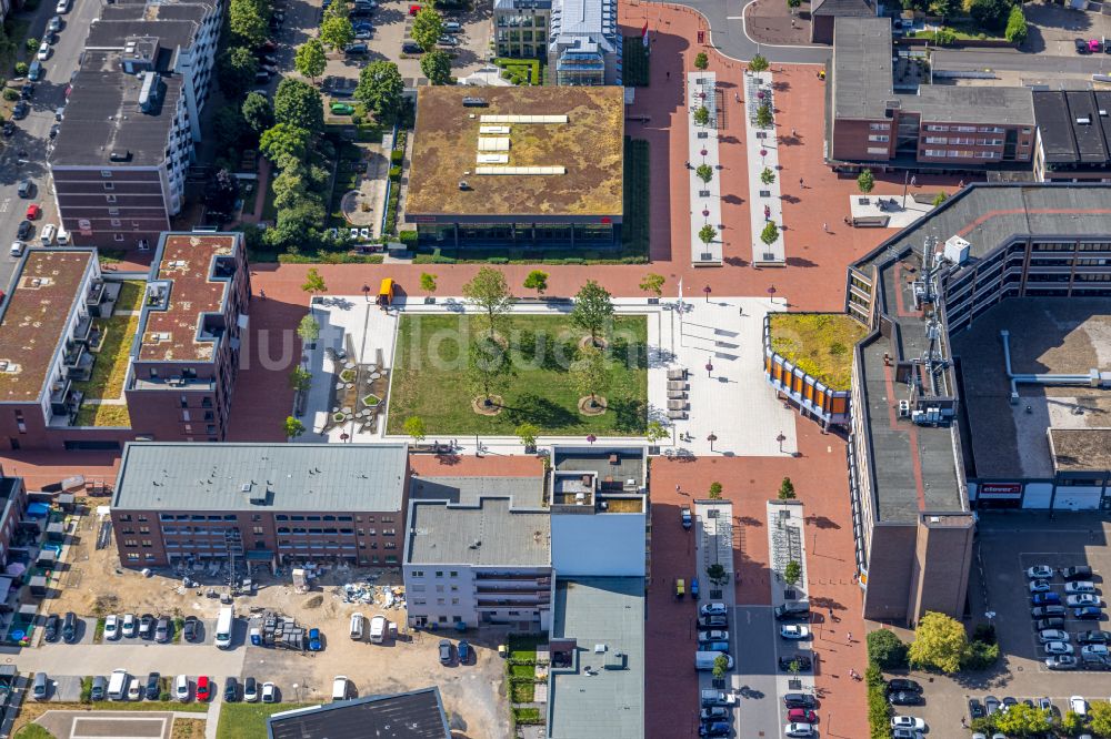 Kamp-Lintfort aus der Vogelperspektive: Platz- Ensemble Karl-Flügel-Platz in Kamp-Lintfort im Bundesland Nordrhein-Westfalen, Deutschland