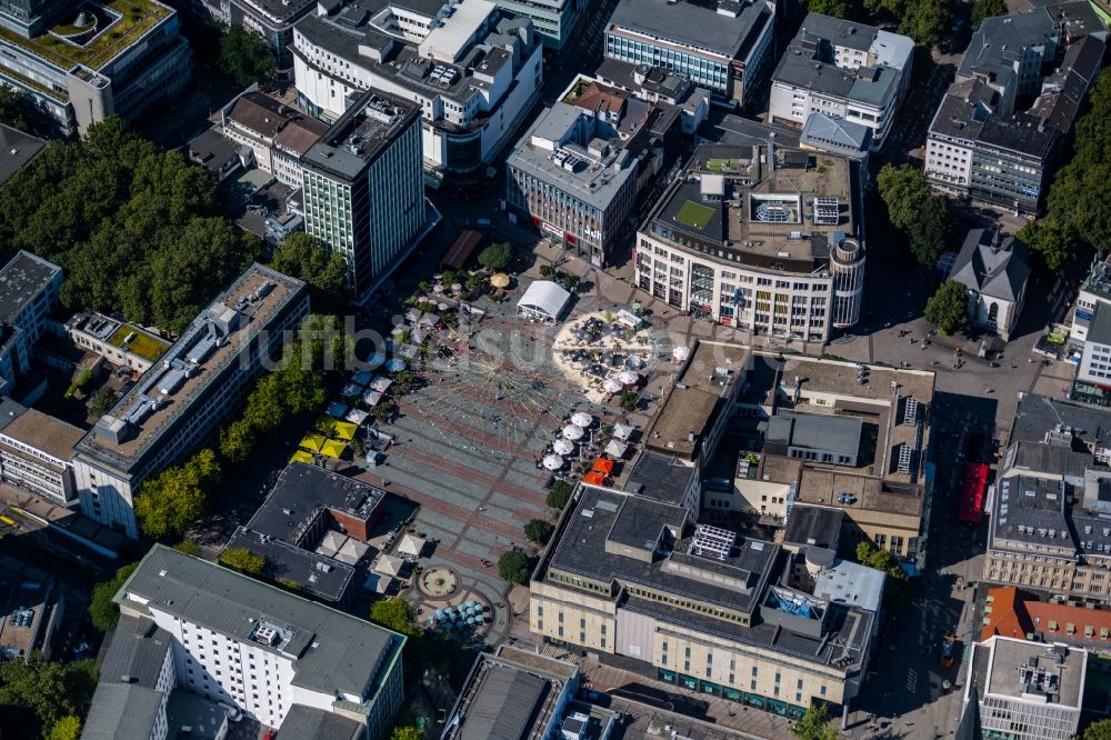 Luftaufnahme Essen - Platz- Ensemble Kennedyplatz in Essen im Bundesland Nordrhein-Westfalen, Deutschland