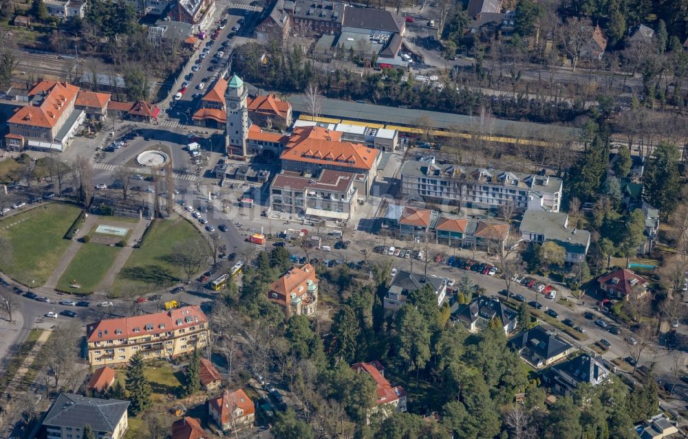 Luftbild Berlin - Platz- Ensemble Ludolfinger Platz im Ortsteil Frohnau in Berlin, Deutschland