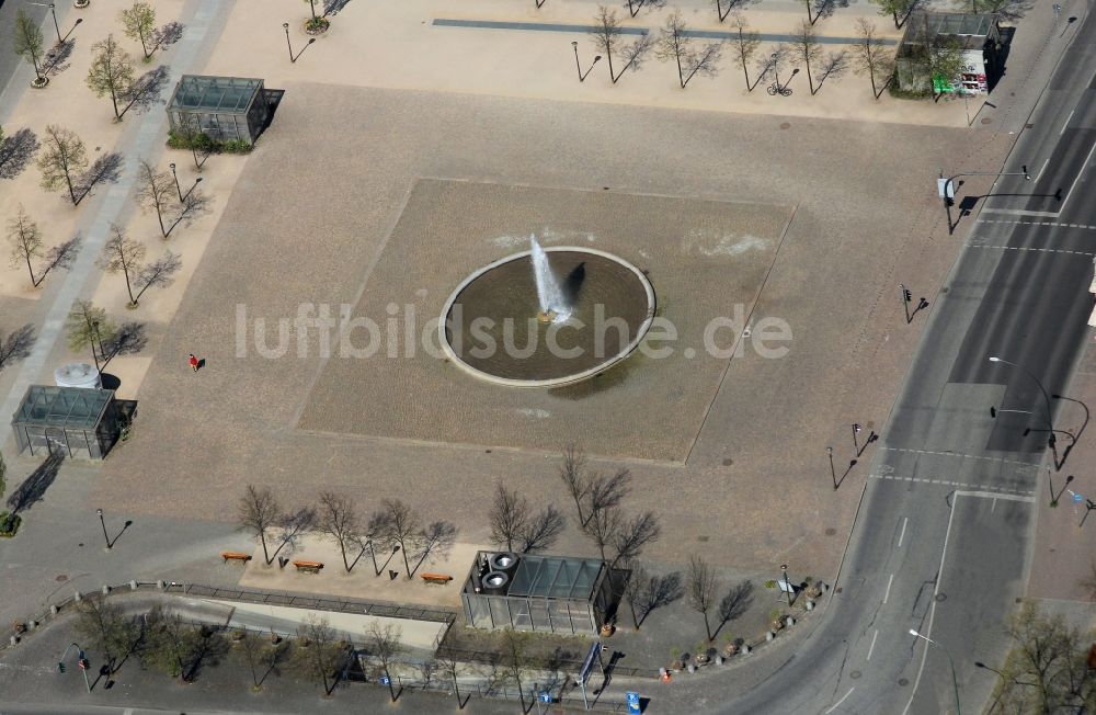 Luftaufnahme Potsdam - Platz- Ensemble Luisenplatz im Ortsteil Westliche Vorstadt in Potsdam im Bundesland Brandenburg, Deutschland