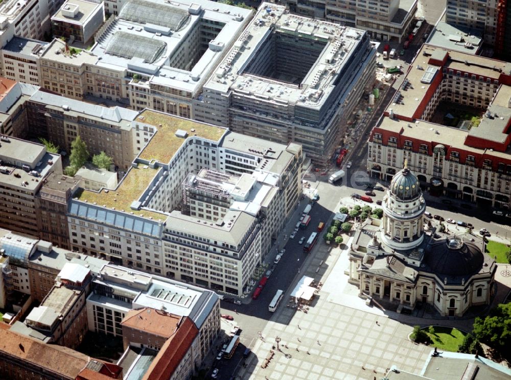 Luftaufnahme Berlin - Platz- Ensemble Markgrafenstraße - Mohrenstraße am Gendarmenmarkt im Ortsteil Mitte in Berlin, Deutschland