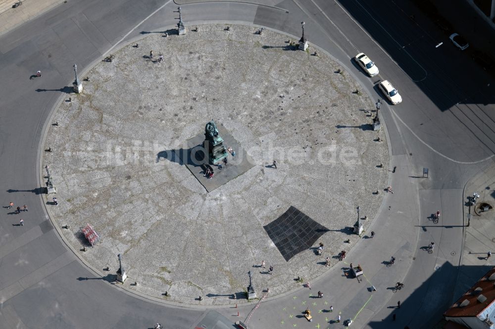 Luftbild München - Platz- Ensemble Max-Joseph-Platz im Stadtteil Altstadt in München im Bundesland Bayern, Deutschland