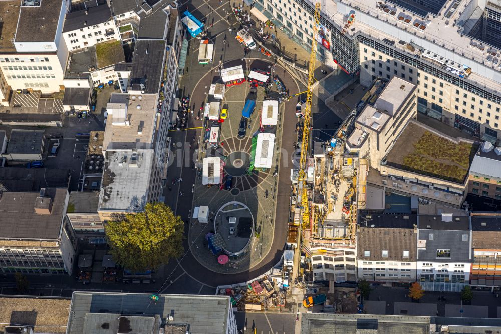 Bochum aus der Vogelperspektive: Platz- Ensemble des Dr.-Ruer-Platz in Bochum im Bundesland Nordrhein-Westfalen, Deutschland