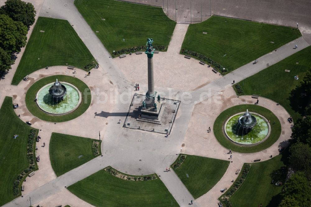 Luftaufnahme Stuttgart - Platz- Ensemble Schlossplatz in Stuttgart im Bundesland Baden-Württemberg, Deutschland