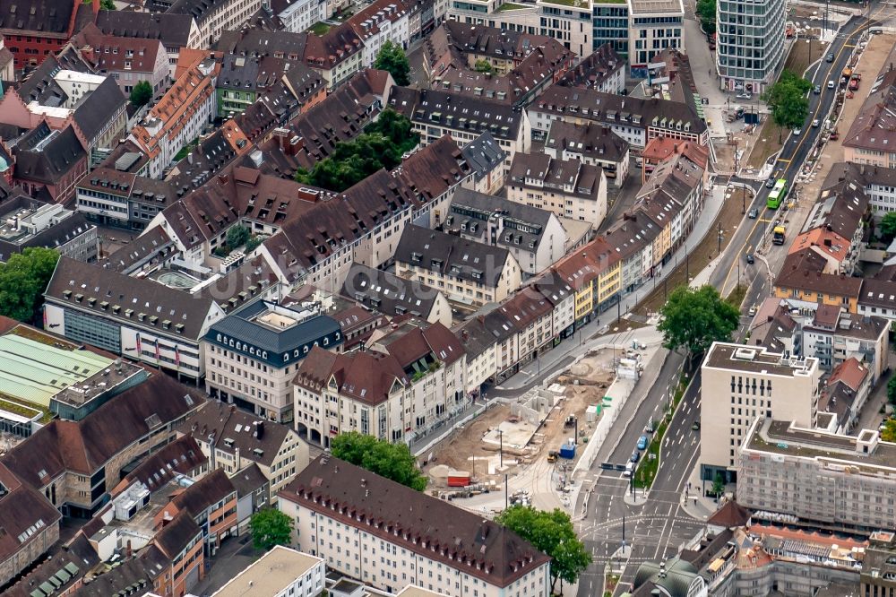 Luftaufnahme Freiburg im Breisgau - Platz- Ensemble Siegesdenkmal in Freiburg im Breisgau im Bundesland Baden-Württemberg, Deutschland