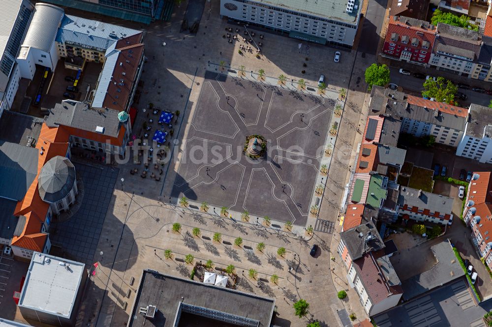 Bremerhaven von oben - Platz- Ensemble Theodor-Heuss-Platz in Bremerhaven im Bundesland Bremen, Deutschland