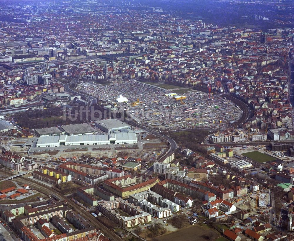 Luftbild München - Platz- Ensemble der Theresienwiese in München im Bundesland Bayern, Deutschland