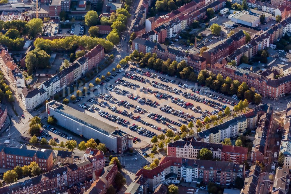 Kiel von oben - Platz- Ensemble Wilhelmplatz in Kiel im Bundesland Schleswig-Holstein, Deutschland