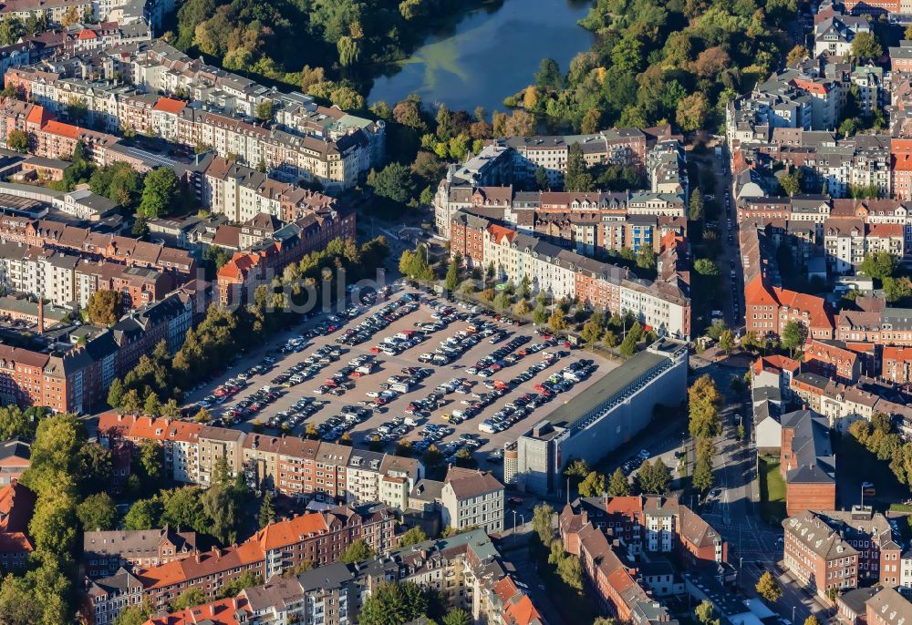 Kiel aus der Vogelperspektive: Platz- Ensemble Wilhelmplatz in Kiel im Bundesland Schleswig-Holstein, Deutschland