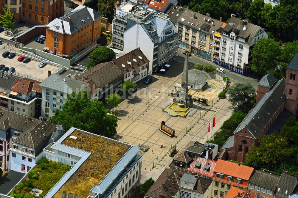 Worms von oben - Platz- Ensemble in Worms im Bundesland Rheinland-Pfalz, Deutschland