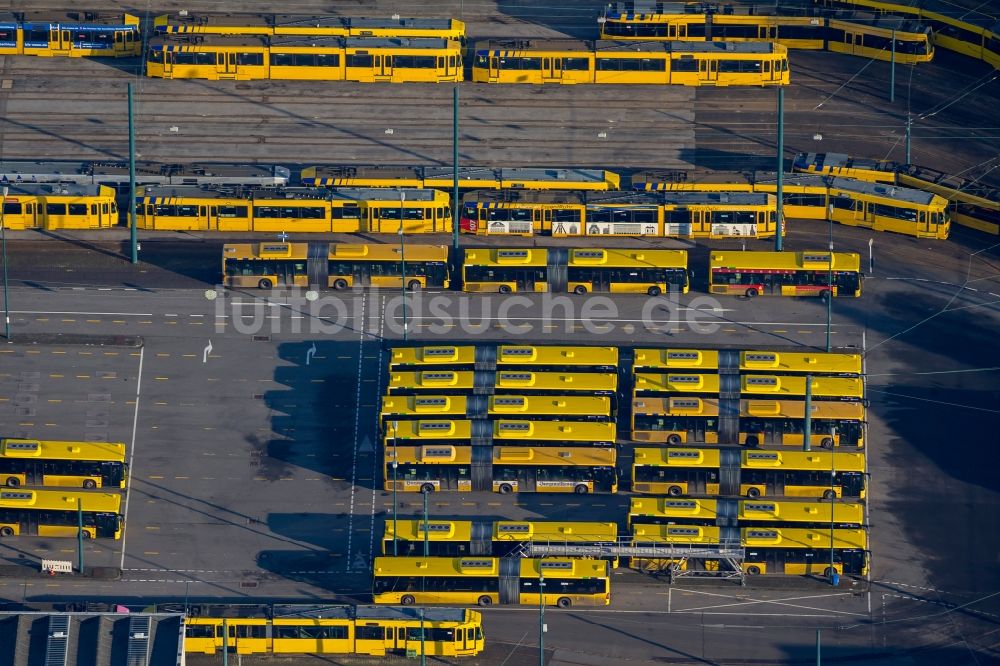 Essen aus der Vogelperspektive: ÖPNV Nahnverkehr Strassenbahndepot der Essener Verkehrsbetriebe ( Essener Verkehrs-AG EVAG) in Essen im Bundesland Nordrhein-Westfalen