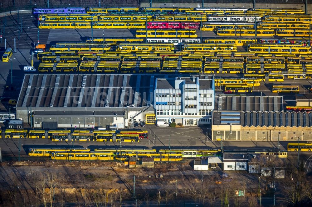 Essen aus der Vogelperspektive: ÖPNV Nahnverkehr Strassenbahndepot der Essener Verkehrsbetriebe ( Essener Verkehrs-AG EVAG) in Essen im Bundesland Nordrhein-Westfalen