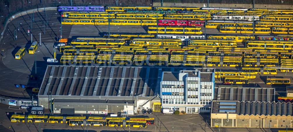 Luftbild Essen - ÖPNV Nahnverkehr Strassenbahndepot der Essener Verkehrsbetriebe ( Essener Verkehrs-AG EVAG) in Essen im Bundesland Nordrhein-Westfalen