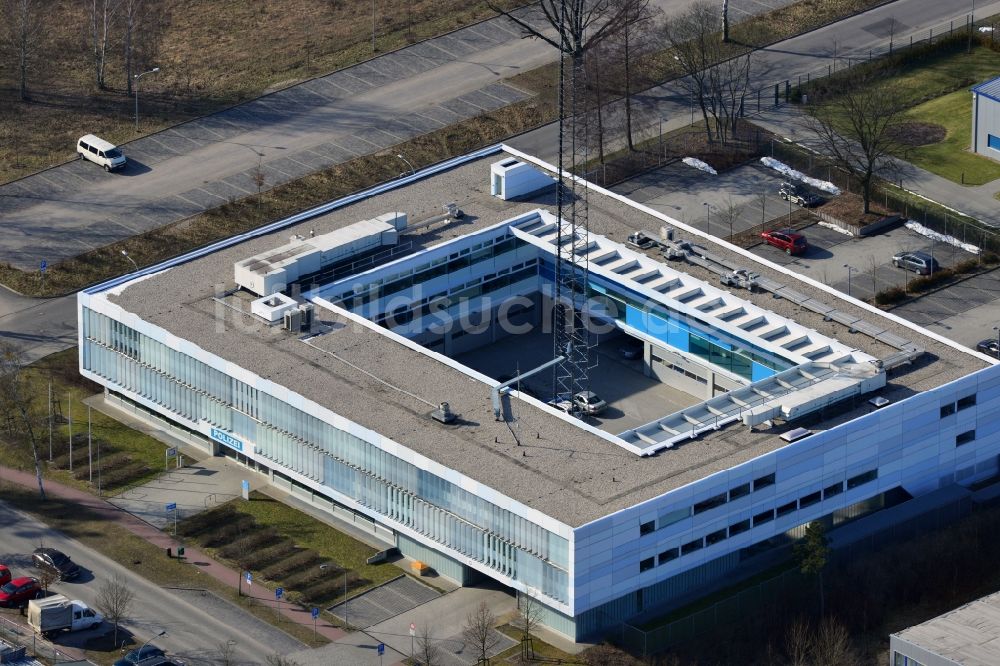 Bernau aus der Vogelperspektive: Polizei- Wache an der Gottlieb-Daimler-Straße in Bernau im Bundesland Brandenburg