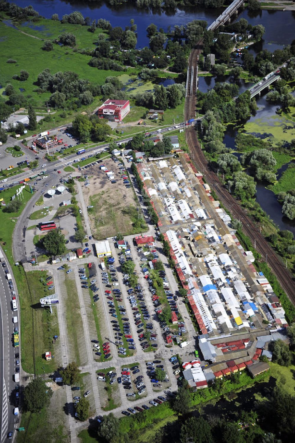 Kostrzyn / Küstrin aus der Vogelperspektive: Polnischer Markt in Küstrin