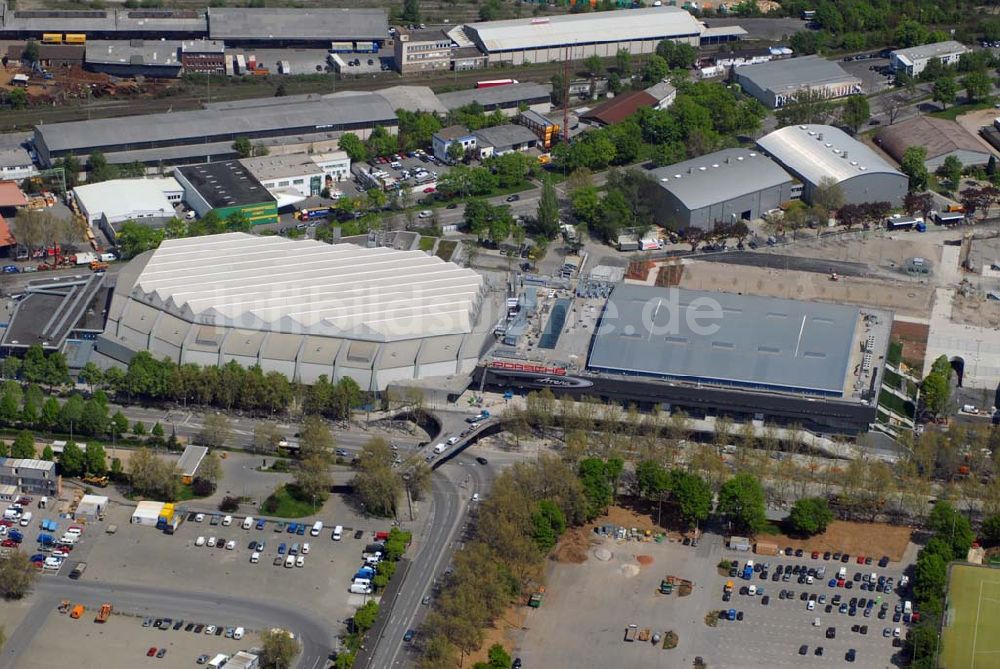 Stuttgart aus der Vogelperspektive: Porsche-Arena in Stuttgart