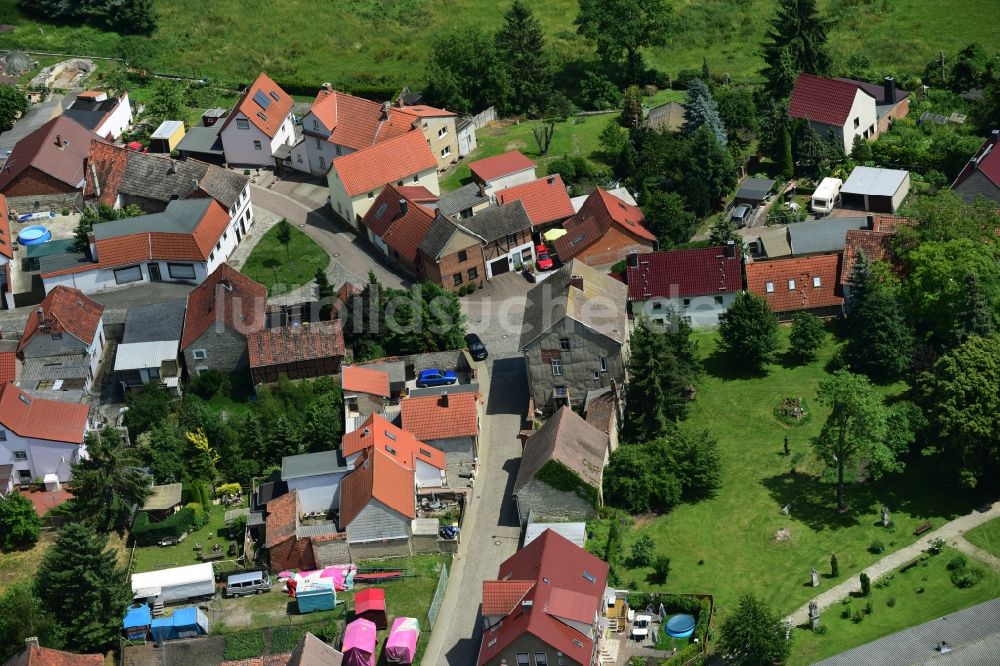 Kloster Gröningen von oben - Poststraße - Freiheitsstraße in Kloster Gröningen im Bundesland Sachsen-Anhalt