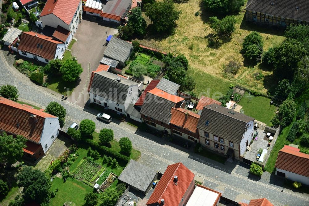 Kloster Gröningen aus der Vogelperspektive: Poststraße - Freiheitsstraße in Kloster Gröningen im Bundesland Sachsen-Anhalt