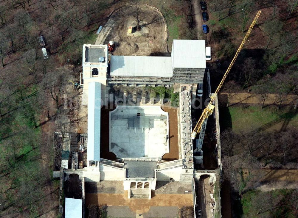 Luftaufnahme Potsdam - Potsdam - Rekonstruktion des Schloß Bellvedere auf dem Pfingstberg.