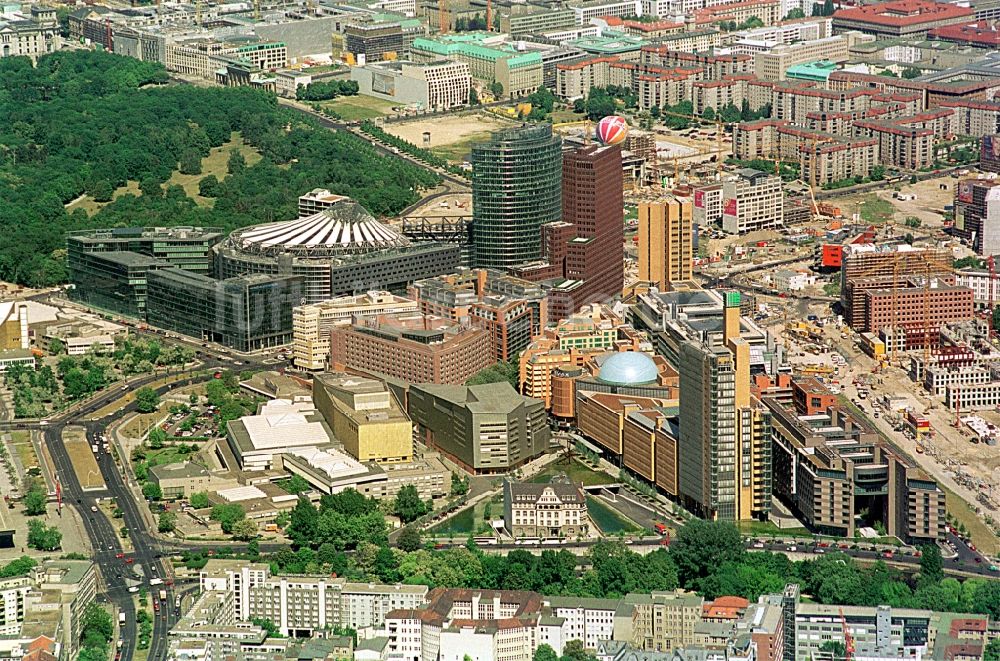 Luftaufnahme Berlin - Potsdamer Platz im Innenstadt- Zentrum in Berlin