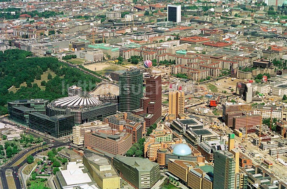 Luftbild Berlin - Potsdamer Platz im Innenstadt- Zentrum in Berlin