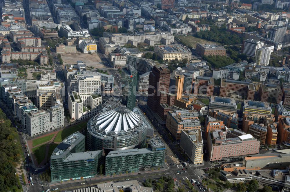 Berlin aus der Vogelperspektive: Potsdamer Platz und Sony-Center / Bahntower in Berlin