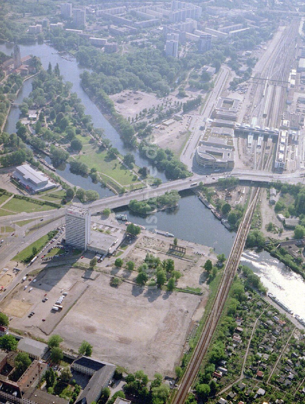 Luftaufnahme Potsdam - Potsdamer Stadtzentrum am Hotel Potsdam.