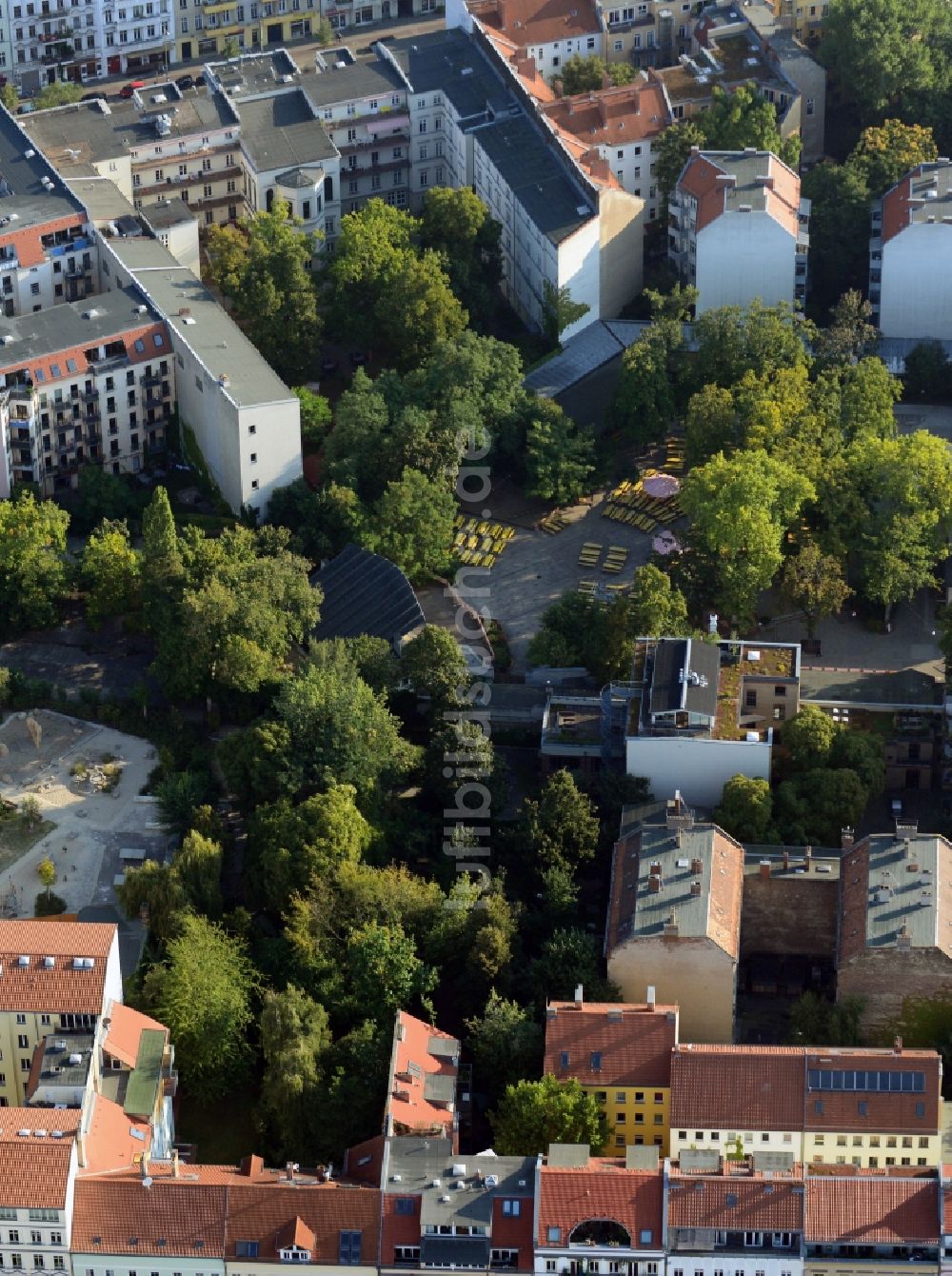 Luftaufnahme Berlin OT Prenzlauer Berg - Prater Biergarten im Ortsteil Prenzlauer Berg in Berlin