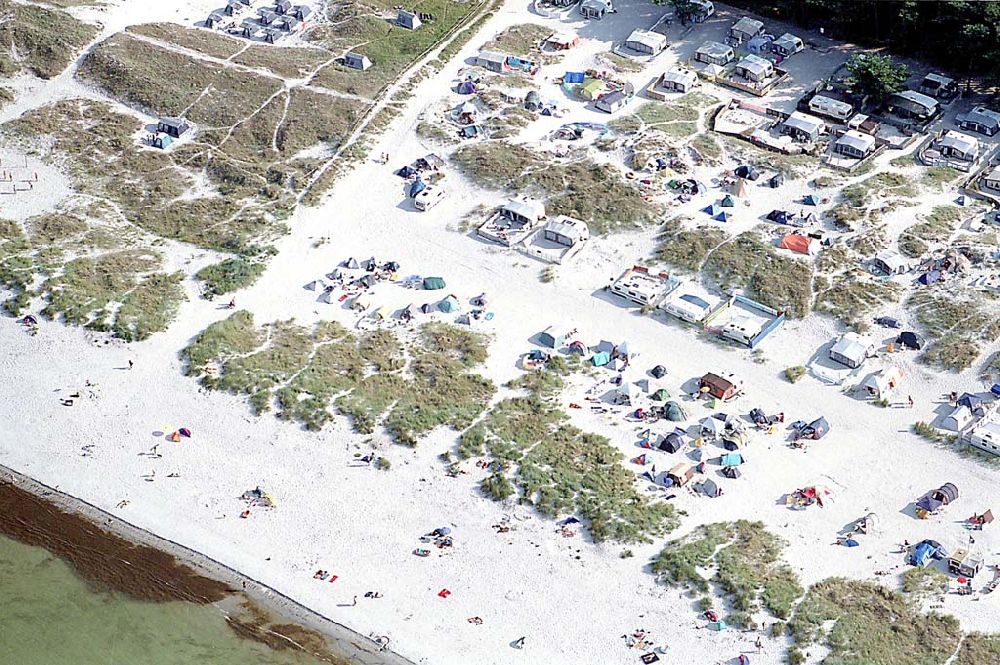 Prerow / Mecklenburg Vorpommern von oben - Prerow / Mecklenburg Vorpommern Zeltplatz am Strand von Prerow in MV