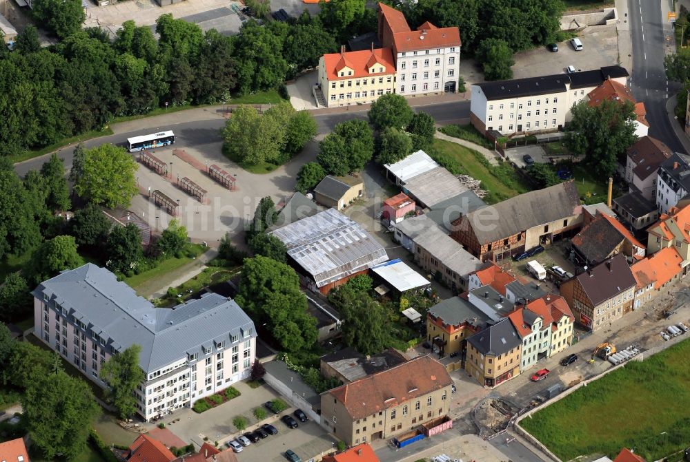 Apolda aus der Vogelperspektive: Pro vita Pflegeheim am Busbahnhof in Apolda im Bundesland Thüringen