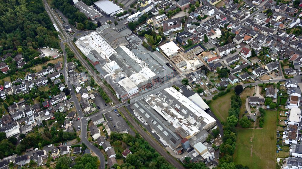 Alfter von oben - Produktionsgebäude der Firma Deutsche Steinzeug Cremer & Breuer AG in Witterschlick im Bundesland Nordrhein-Westfalen, Deutschland