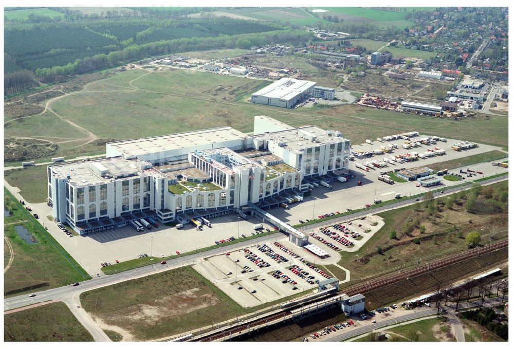 Luftaufnahme Falkensee / Seegefeld - Ost - Produktionsstandort der HERLITZ AG im Industriegebiet Seegefeld - Ost / Falkensee.