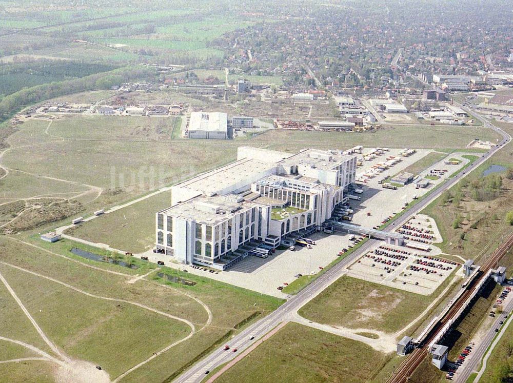 Falkensee / Seegefeld - Ost von oben - Produktionsstandort der HERLITZ AG im Industriegebiet Seegefeld - Ost / Falkensee.