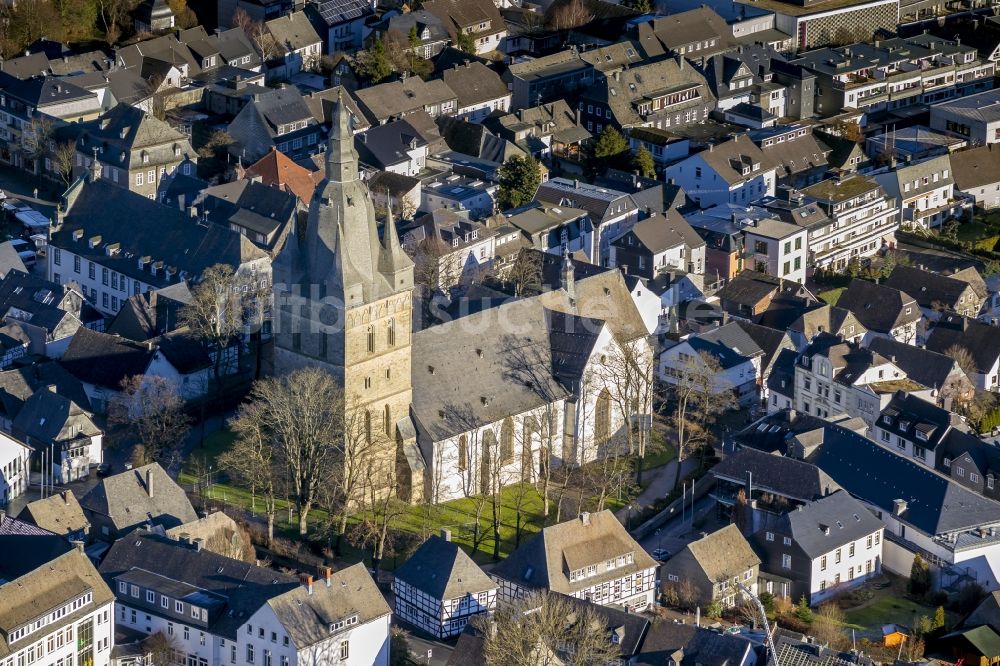 Brilon aus der Vogelperspektive: Propsteikirche St. Petrus und Andreas von Brillon im Bundesland Nordrhein-Westfalen