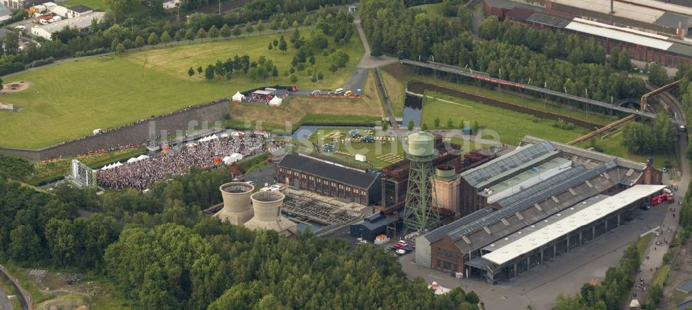 Luftbild Bochum - Public Viewing an der Bochumer Jahrhunderthalle im Bundesland Nordrhein-Westfalen