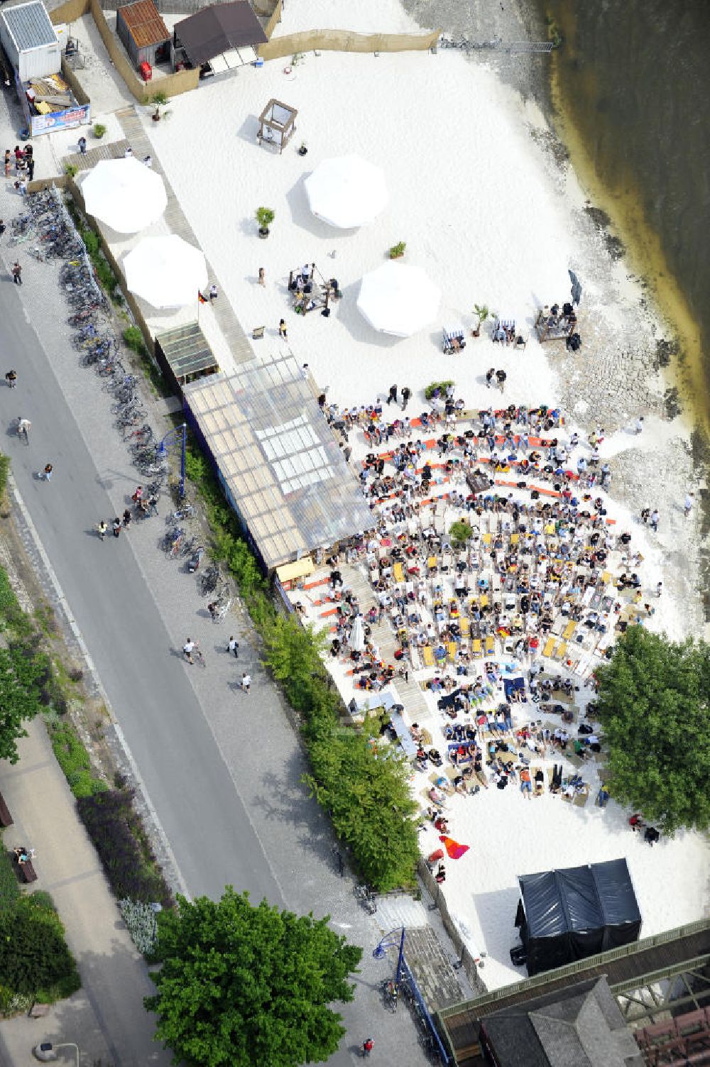 Magdeburg von oben - Public Viewing zum WM - Fußballspiel in Magdeburg