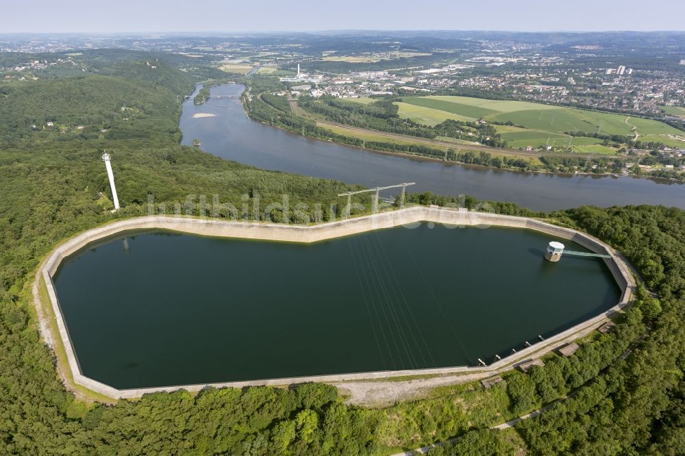 Herdecke aus der Vogelperspektive: Pumpspeicherkraftwerk Koepchenwerk, einem Wasserkraftwerk mit Energie- Speicher am Hengsteysee in in Herdecke im Bundesland Nordrhein-Westfalen