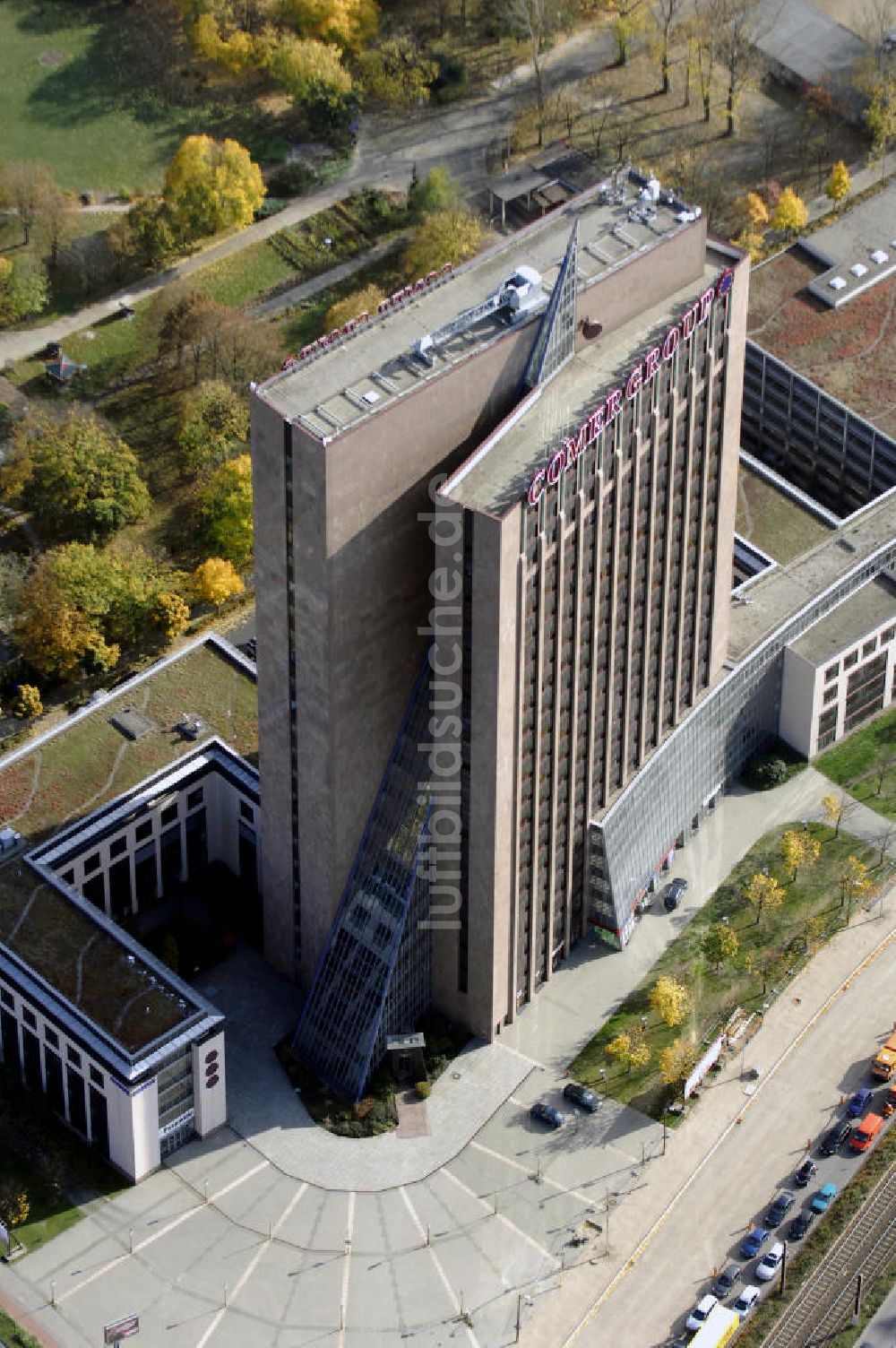 Berlin aus der Vogelperspektive: Pyramide in Berlin Lichtenberg