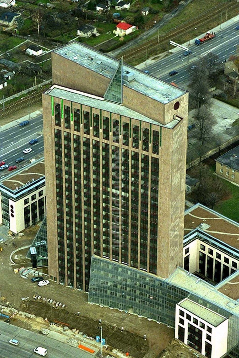 Berlin von oben - Pyramide (Rhinstraße/Landsberger Allee)