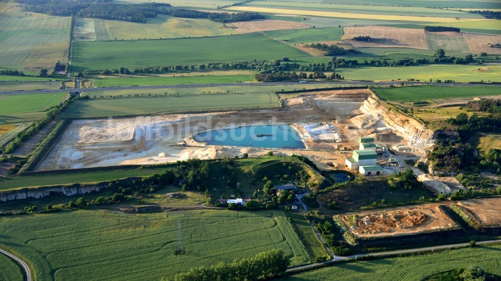 Quedlinburg von oben - Quarzsandwerk WOLFF & MÜLLER Quarzsande GmbH in Quedlinburg im Bundesland Sachsen-Anhalt, Deutschland