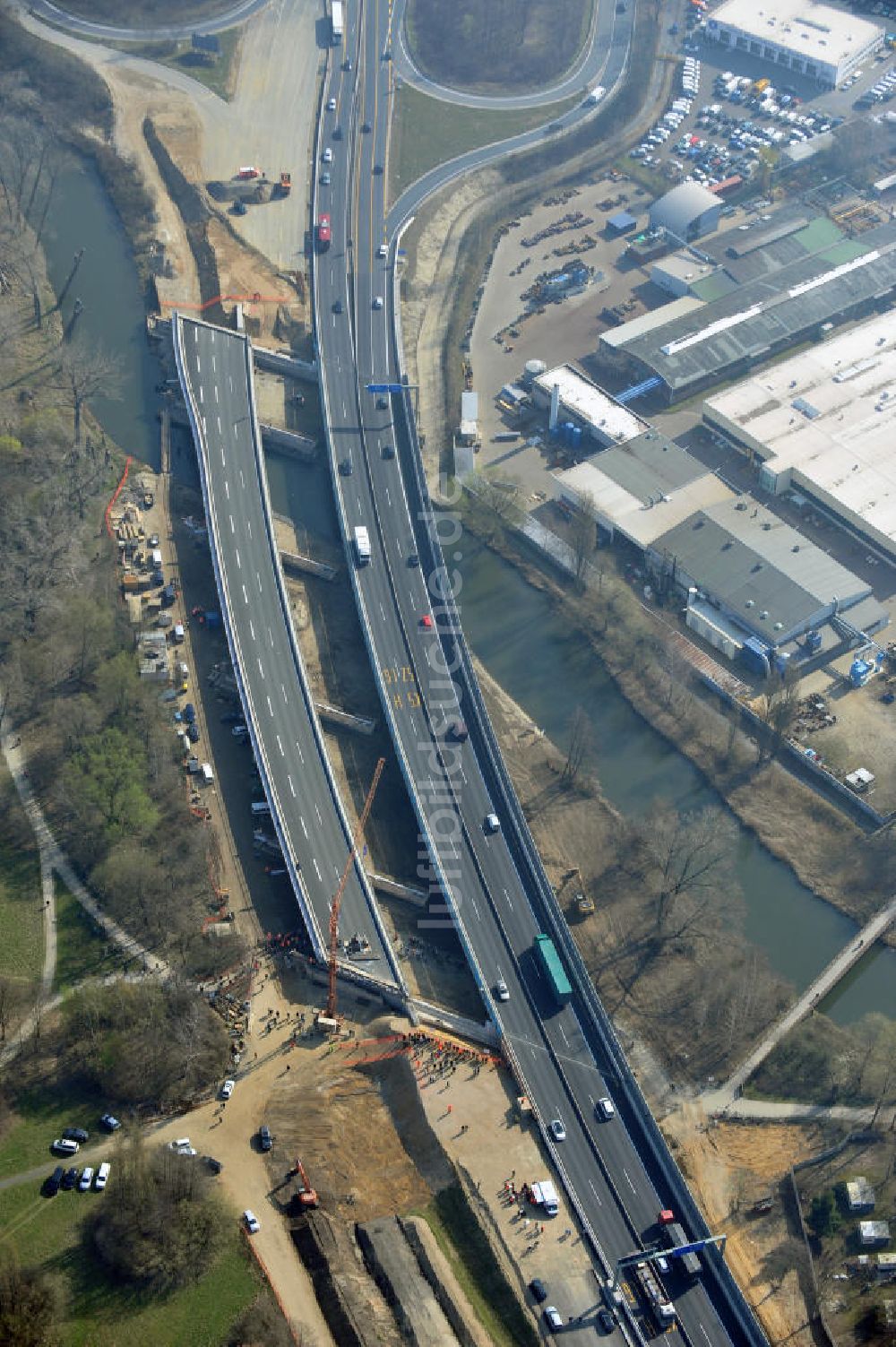 Luftaufnahme Braunschweig - Querverschub Brücke beim Um- und Ausbau des Autobahndreieck Braunschweig-Südwest