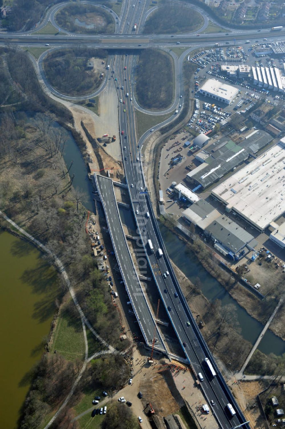 Braunschweig aus der Vogelperspektive: Querverschub Brücke beim Um- und Ausbau des Autobahndreieck Braunschweig-Südwest