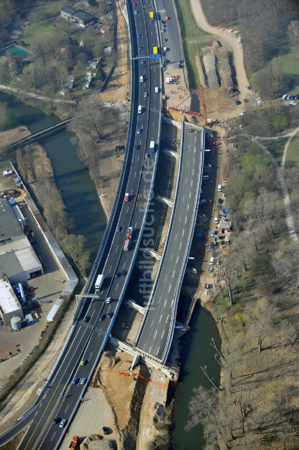 Braunschweig aus der Vogelperspektive: Querverschub Brücke beim Um- und Ausbau des Autobahndreieck Braunschweig-Südwest