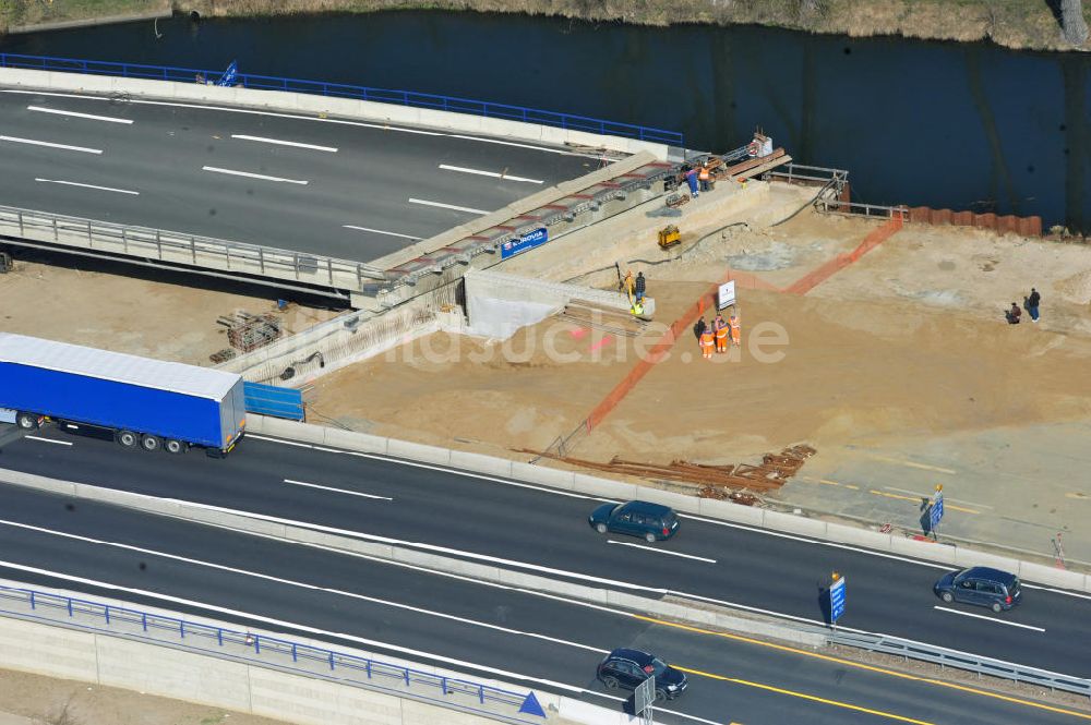 Luftaufnahme Braunschweig - Querverschub Brücke beim Um- und Ausbau des Autobahndreieck Braunschweig-Südwest