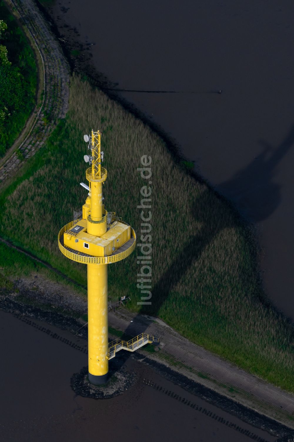 Luftbild Nordenham - Radar- Antennen- Sendeturm und Funkmast der Flugsicherung an der Halbinsel Langlütjen 1 an der Wesermündung in Nordenham im Bundesland Niedersachsen, Deutschland